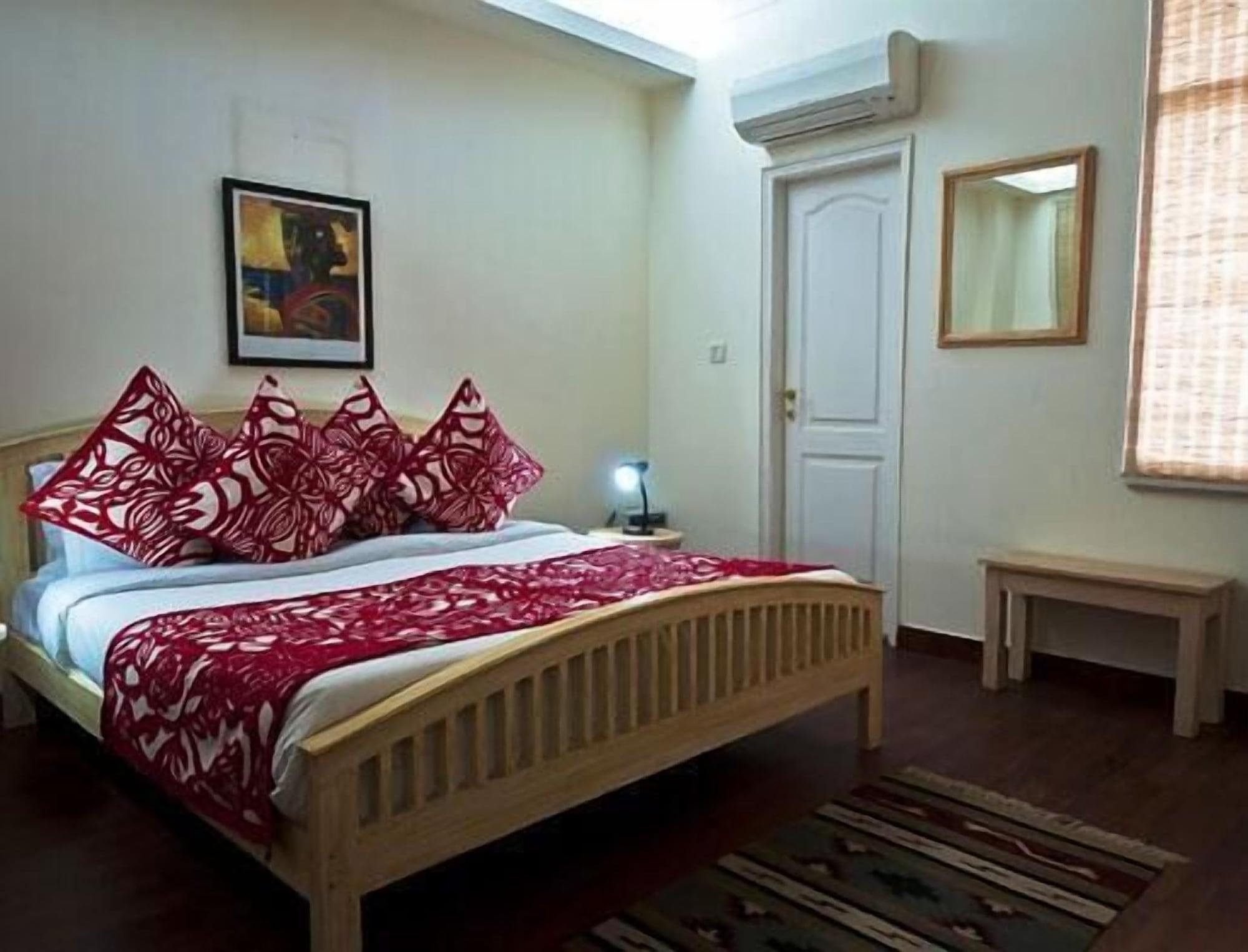 Colonel'S Retreat At The Airport Bed & Breakfast Yeni Delhi Dış mekan fotoğraf