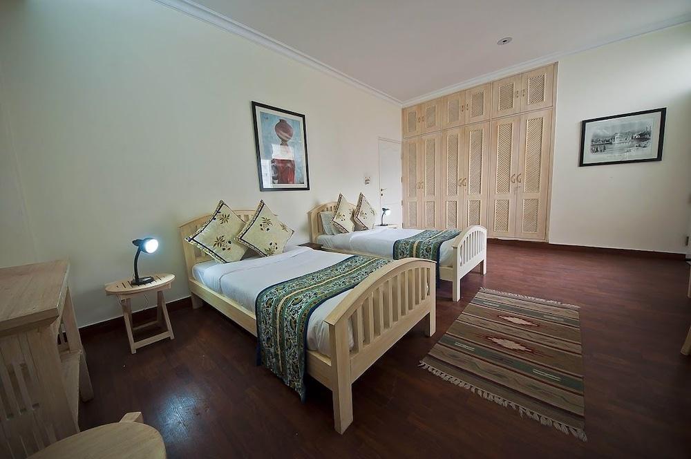 Colonel'S Retreat At The Airport Bed & Breakfast Yeni Delhi Dış mekan fotoğraf