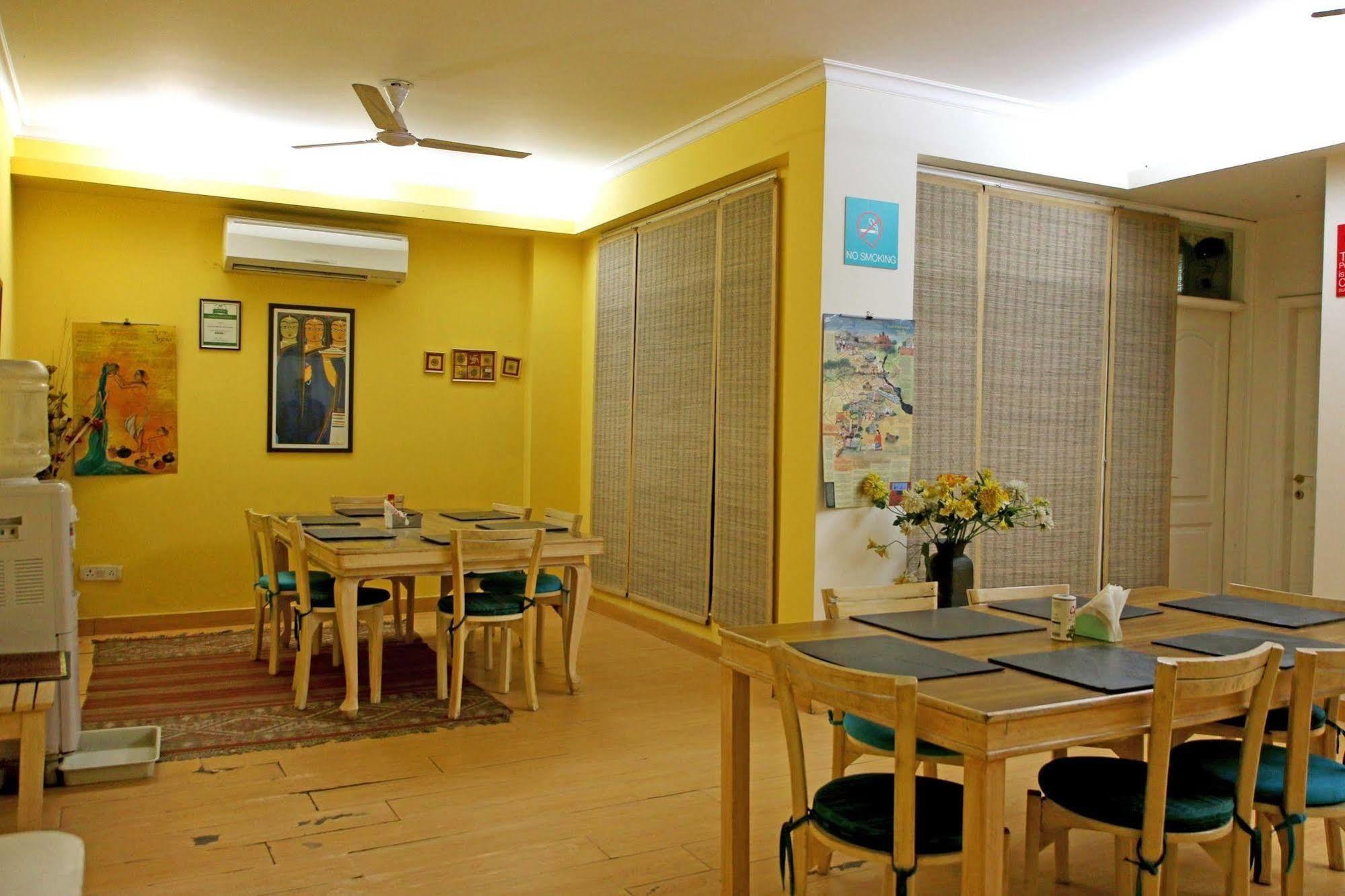 Colonel'S Retreat At The Airport Bed & Breakfast Yeni Delhi Dış mekan fotoğraf