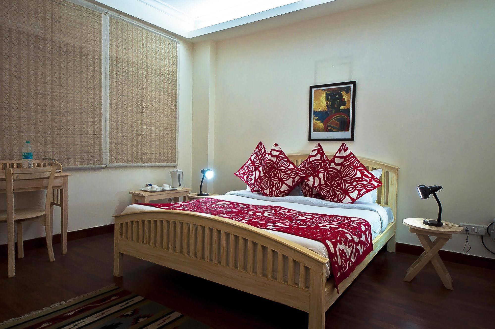 Colonel'S Retreat At The Airport Bed & Breakfast Yeni Delhi Dış mekan fotoğraf