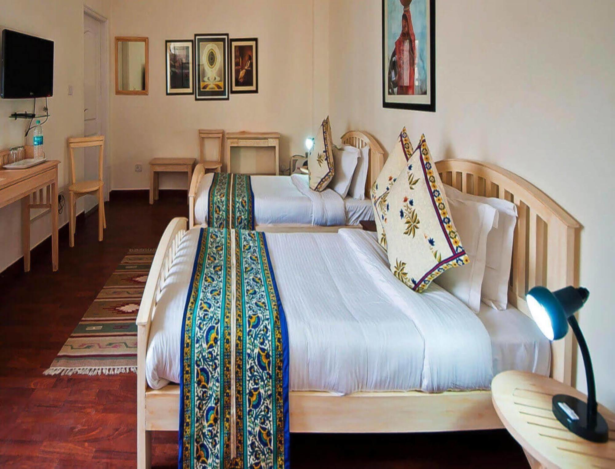 Colonel'S Retreat At The Airport Bed & Breakfast Yeni Delhi Dış mekan fotoğraf